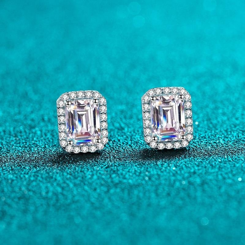S925Sterling Silver Ear Studs Women's Inlaid Moissanite Type Earrings